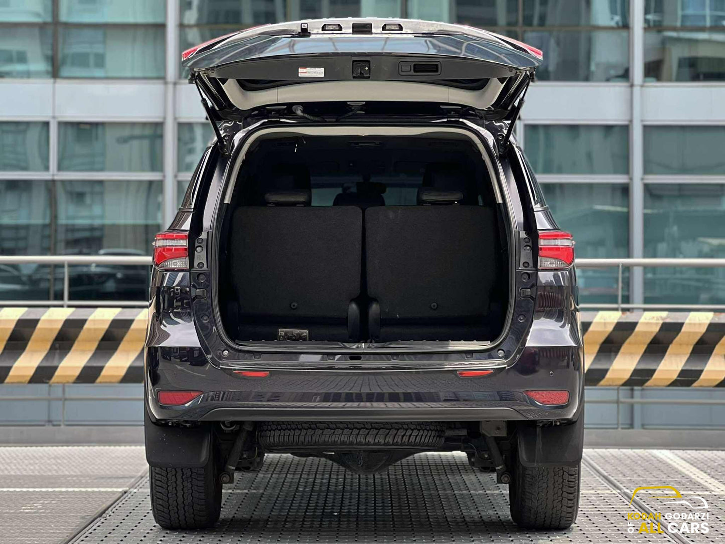 2023 Toyota Fortuner 2.4 V 4x2, Automatic, Diesel