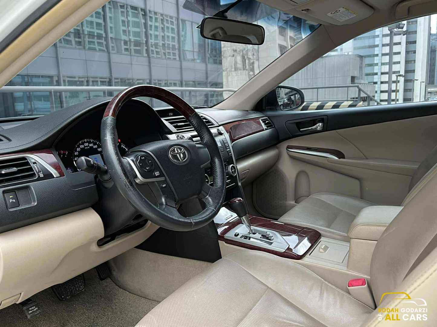 2013 Toyota Camry 2.5 V, Automatic, Gas