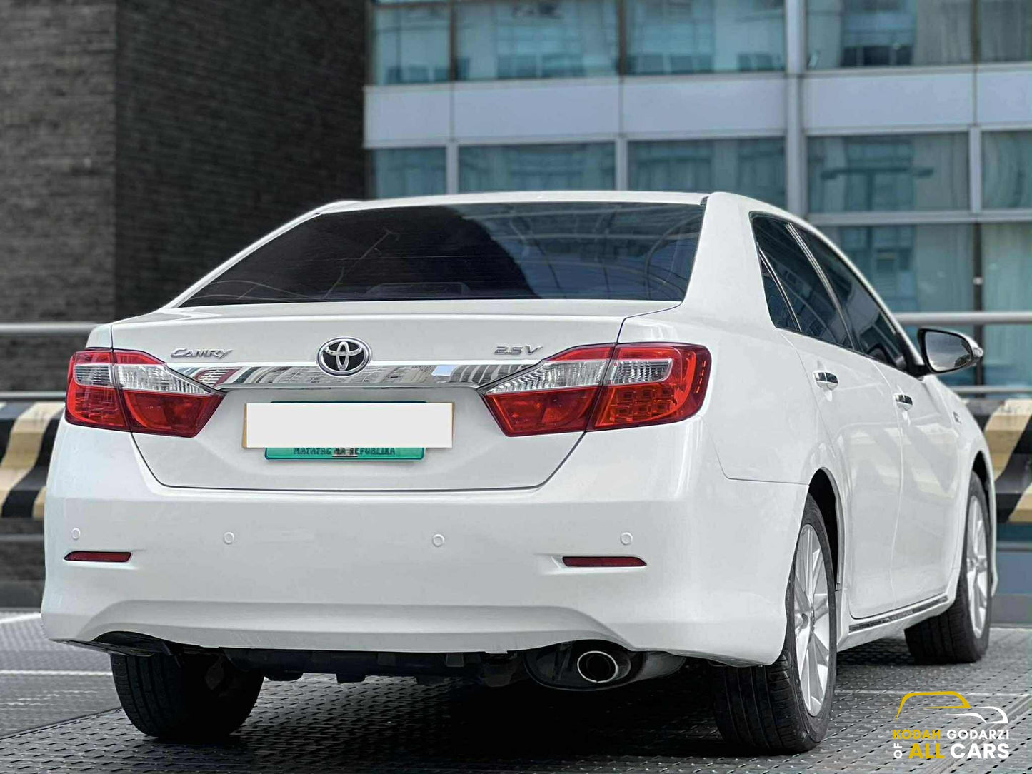 2013 Toyota Camry 2.5 V, Automatic, Gas