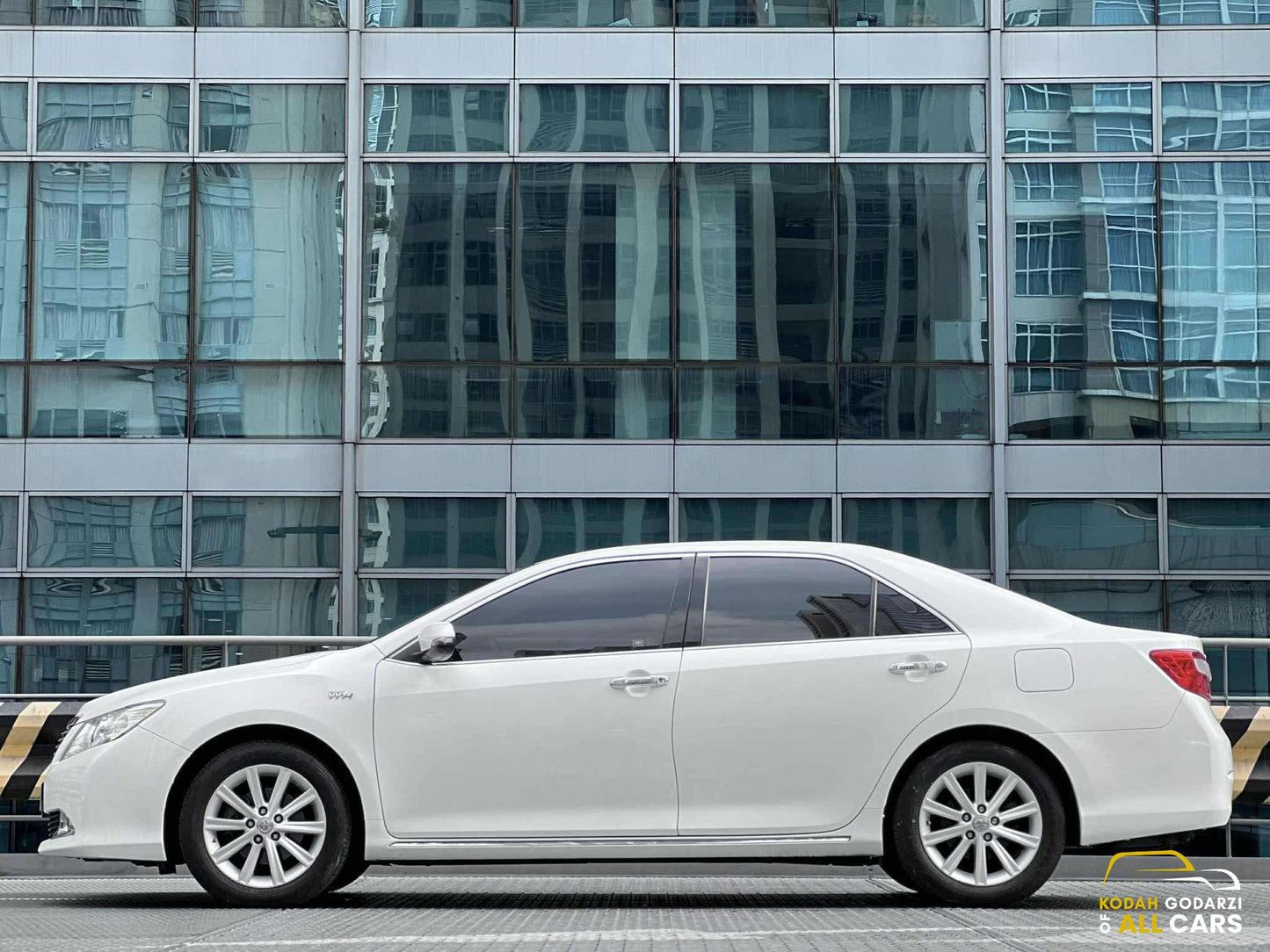 2013 Toyota Camry 2.5 V, Automatic, Gas