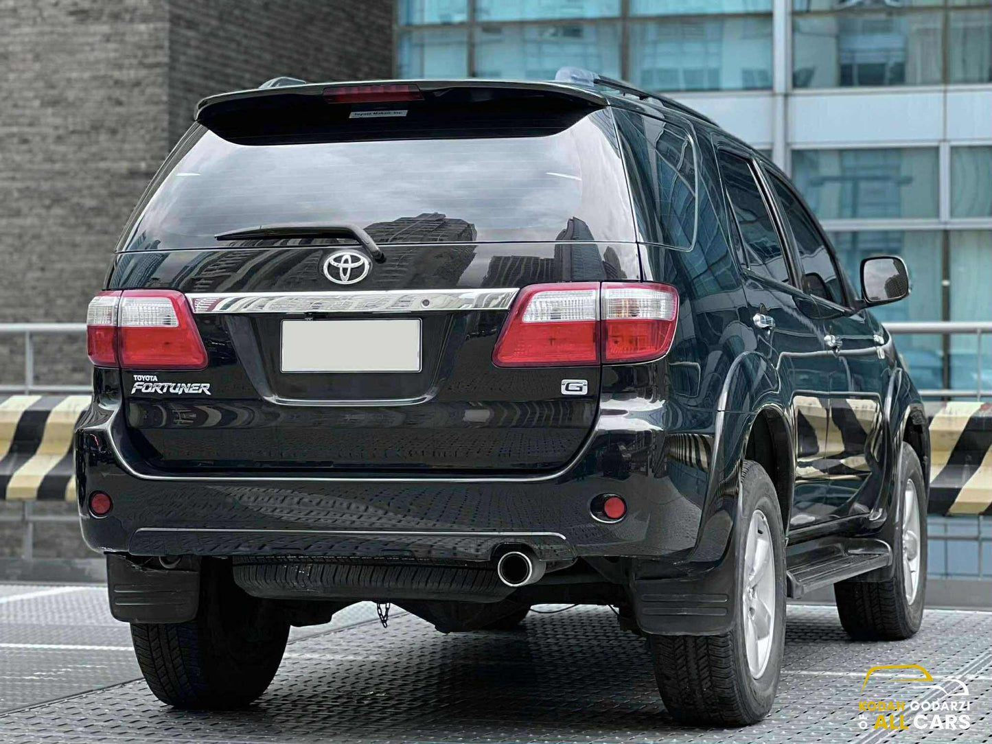 2009 Toyota Fortuner 2.7 G, Automatic, Gas
