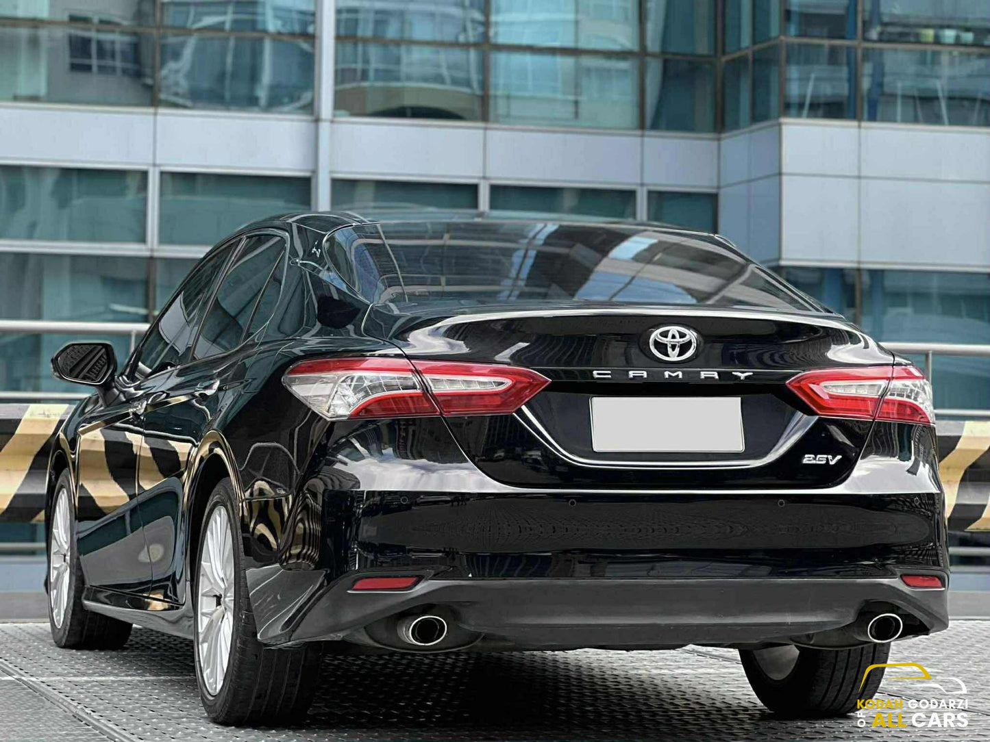 2020 Toyota Camry 2.5 V, Automatic, Gas