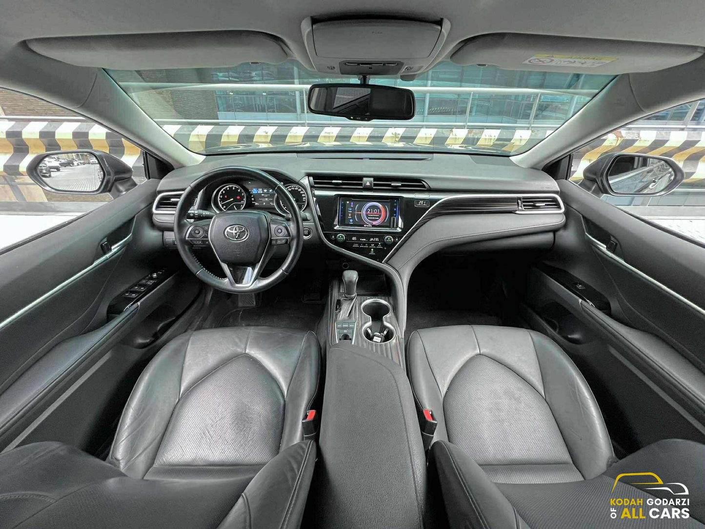2020 Toyota Camry 2.5 V, Automatic, Gas