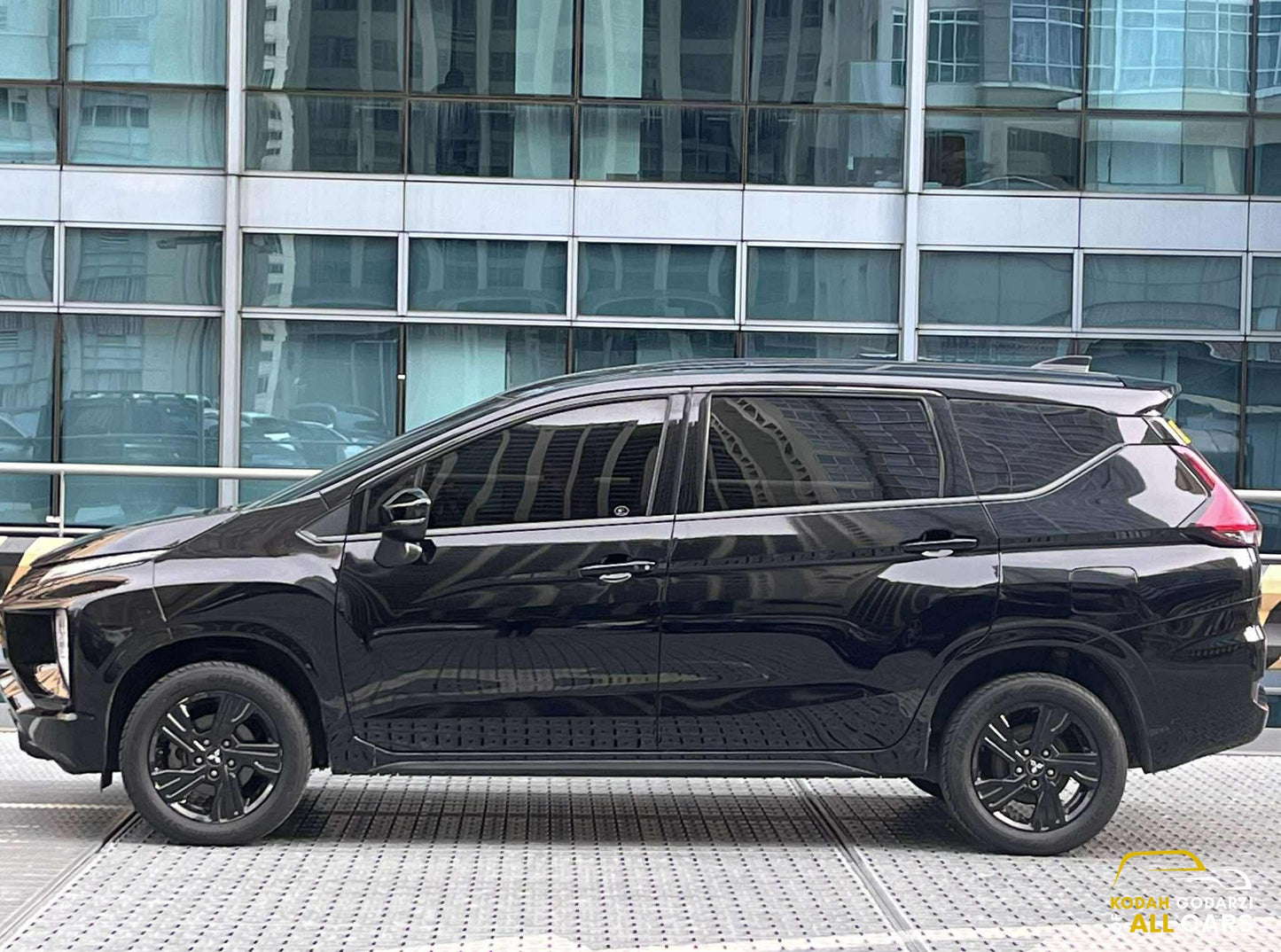 2022 Mitsubishi Xpander 1.5 GLS Black Edition, Automatic, Gas