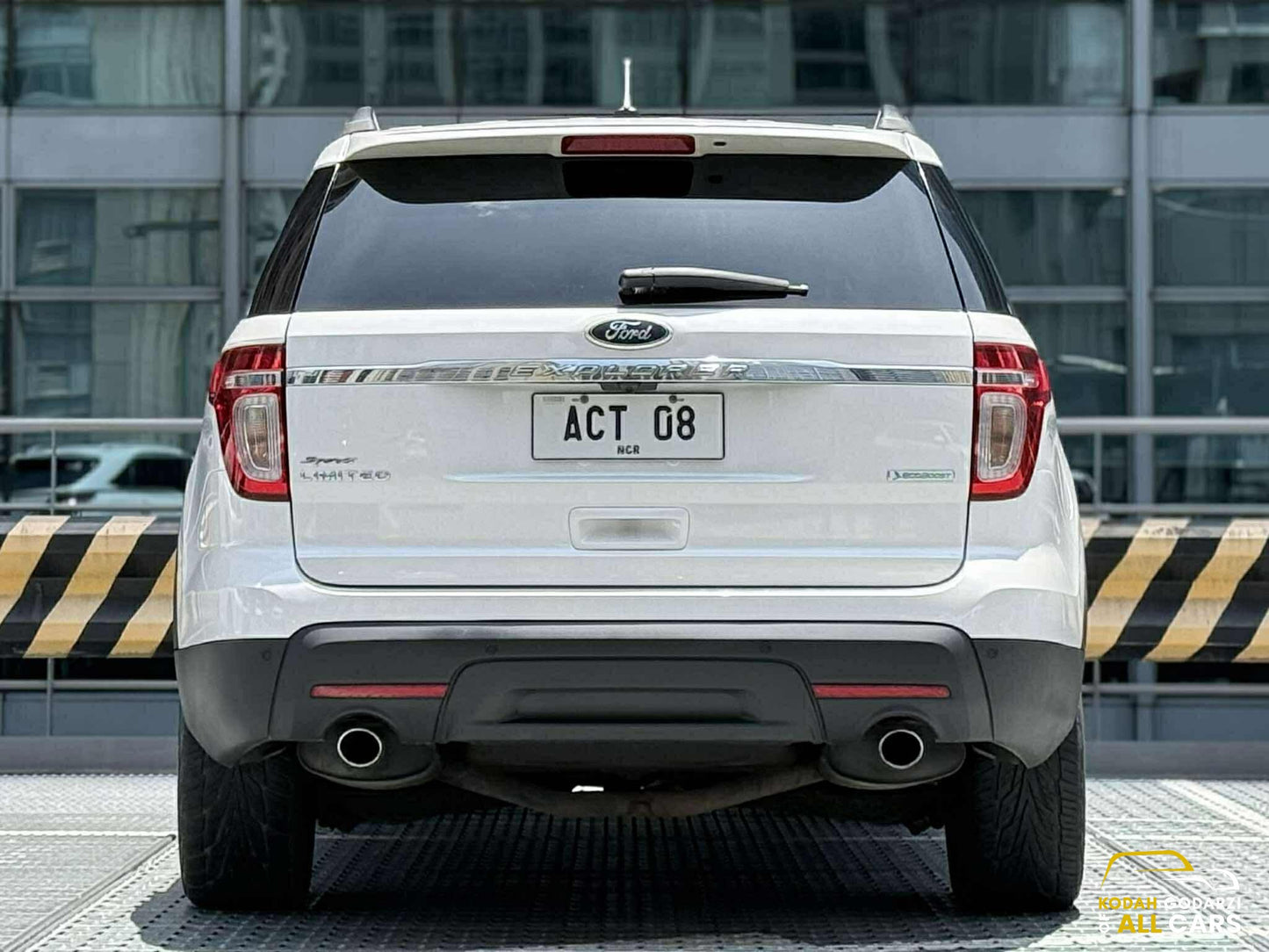2014 Ford Explorer 4x2 Ecoboost 2.0, Automatic, Gas
