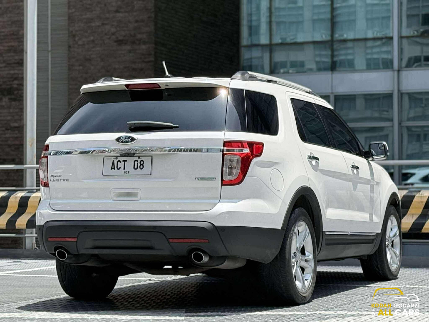 2014 Ford Explorer 4x2 Ecoboost 2.0, Automatic, Gas