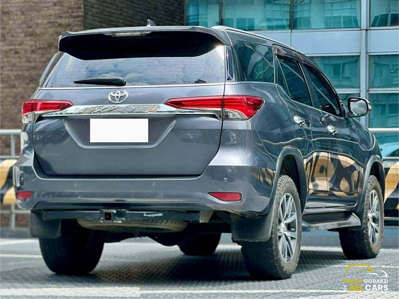 2018 Toyota Fortuner 2.4 4x2 V, Automatic, Diesel