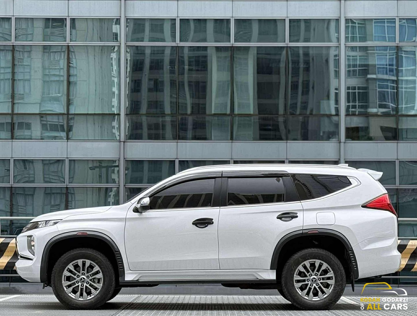 2024 Mitsubishi Montero GLX 2.5, Manual, Diesel