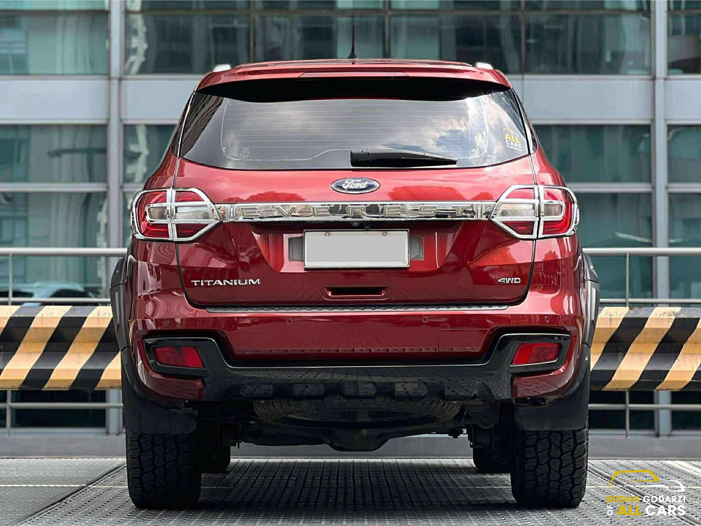 2017 Ford Everest Titanium Plus 3.2 4x4 w/ Sunroof, Automatic, Diesel