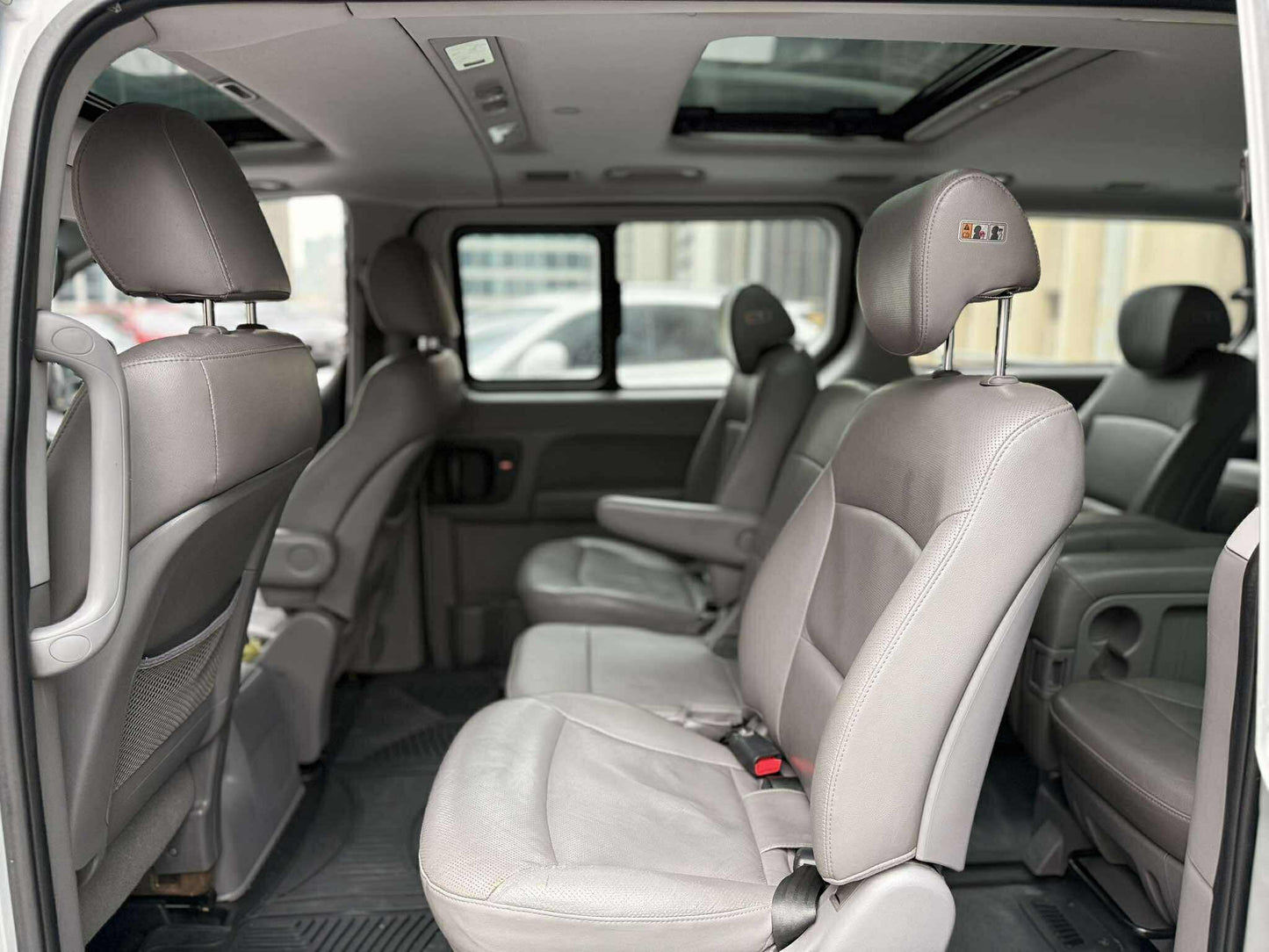 2015 Hyundai Grand Starex HVX 2.5, Automatic, Diesel