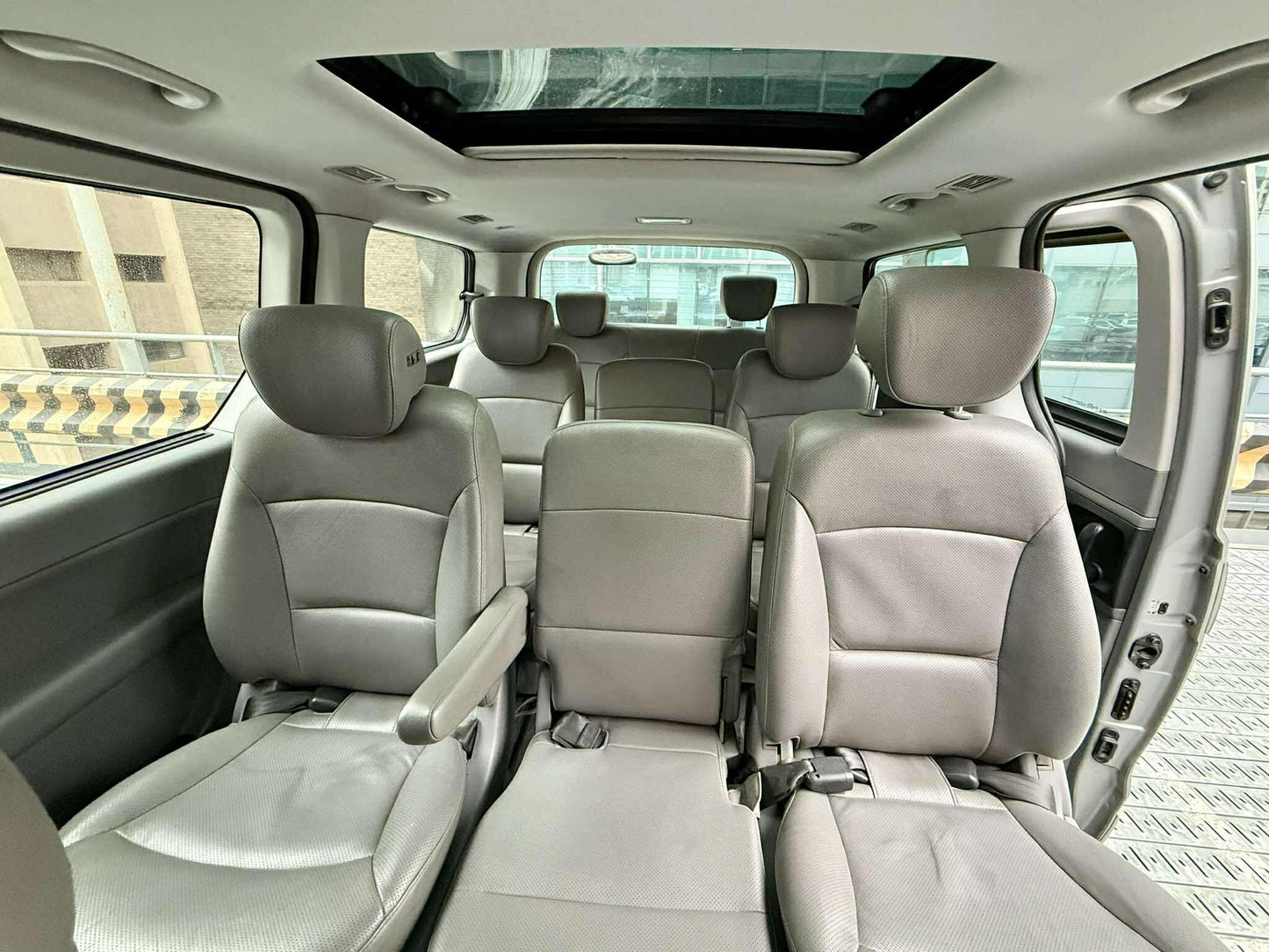 2015 Hyundai Grand Starex HVX 2.5, Automatic, Diesel