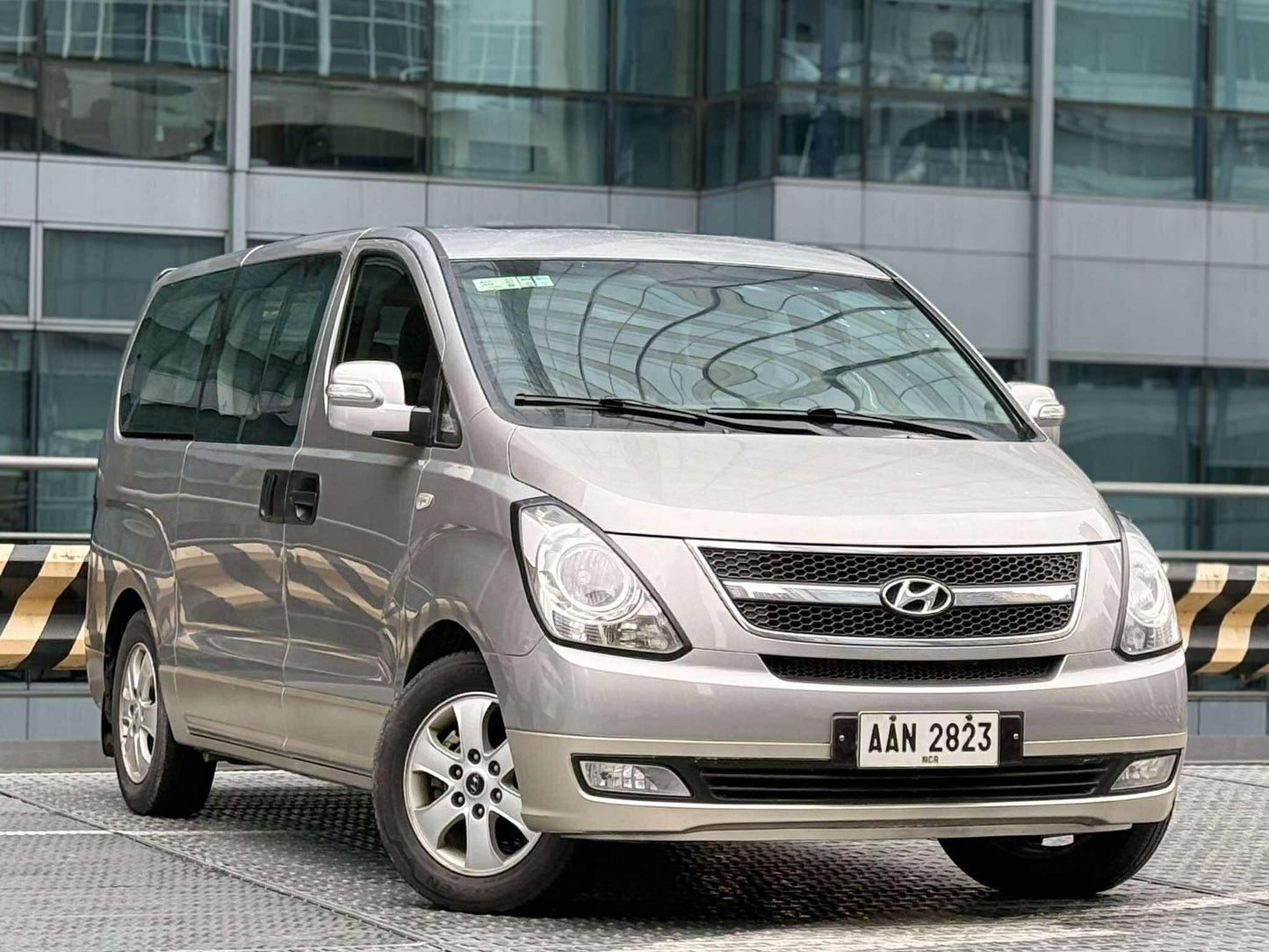 2015 Hyundai Grand Starex HVX 2.5, Automatic, Diesel