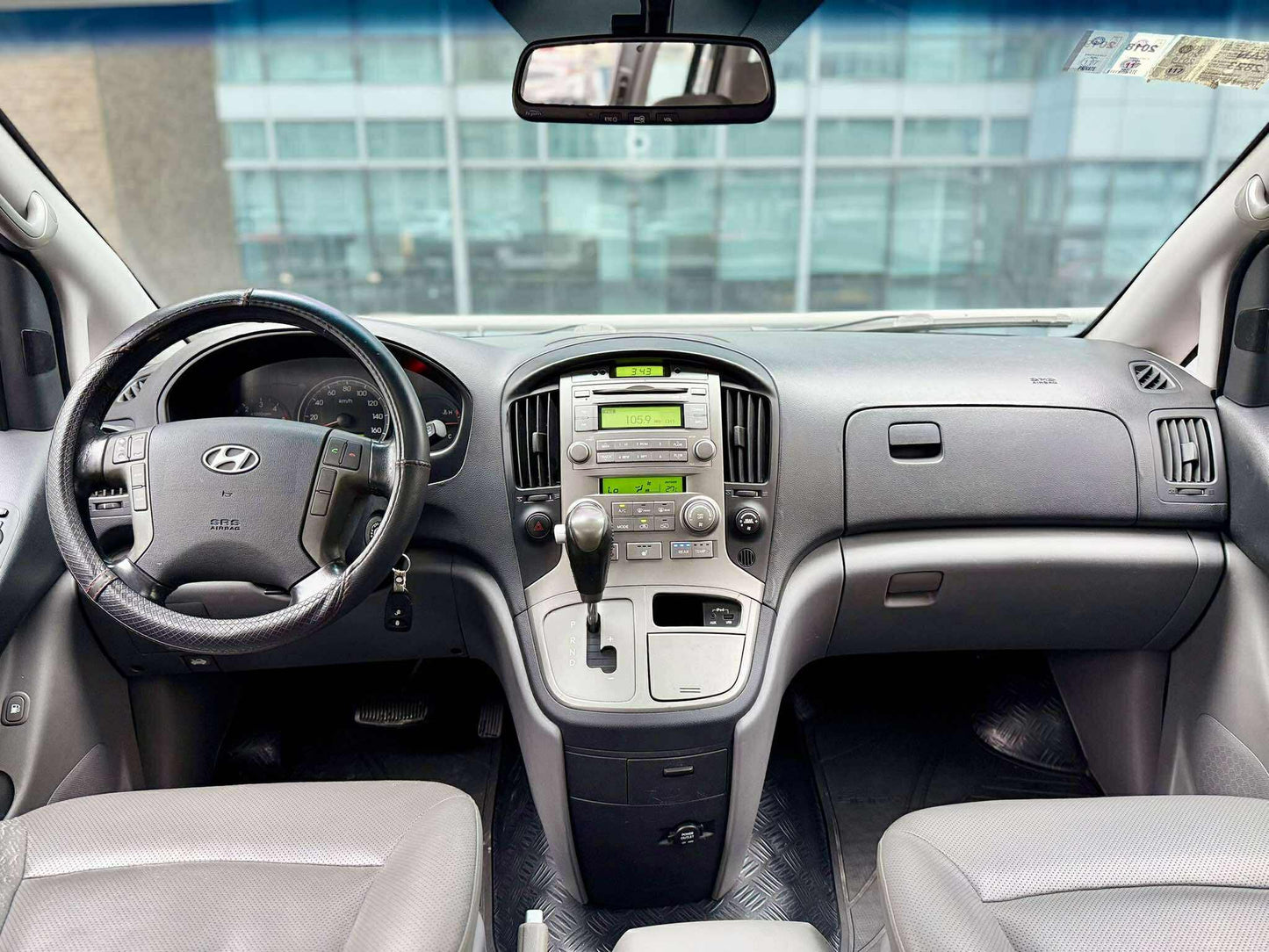 2015 Hyundai Grand Starex HVX 2.5, Automatic, Diesel