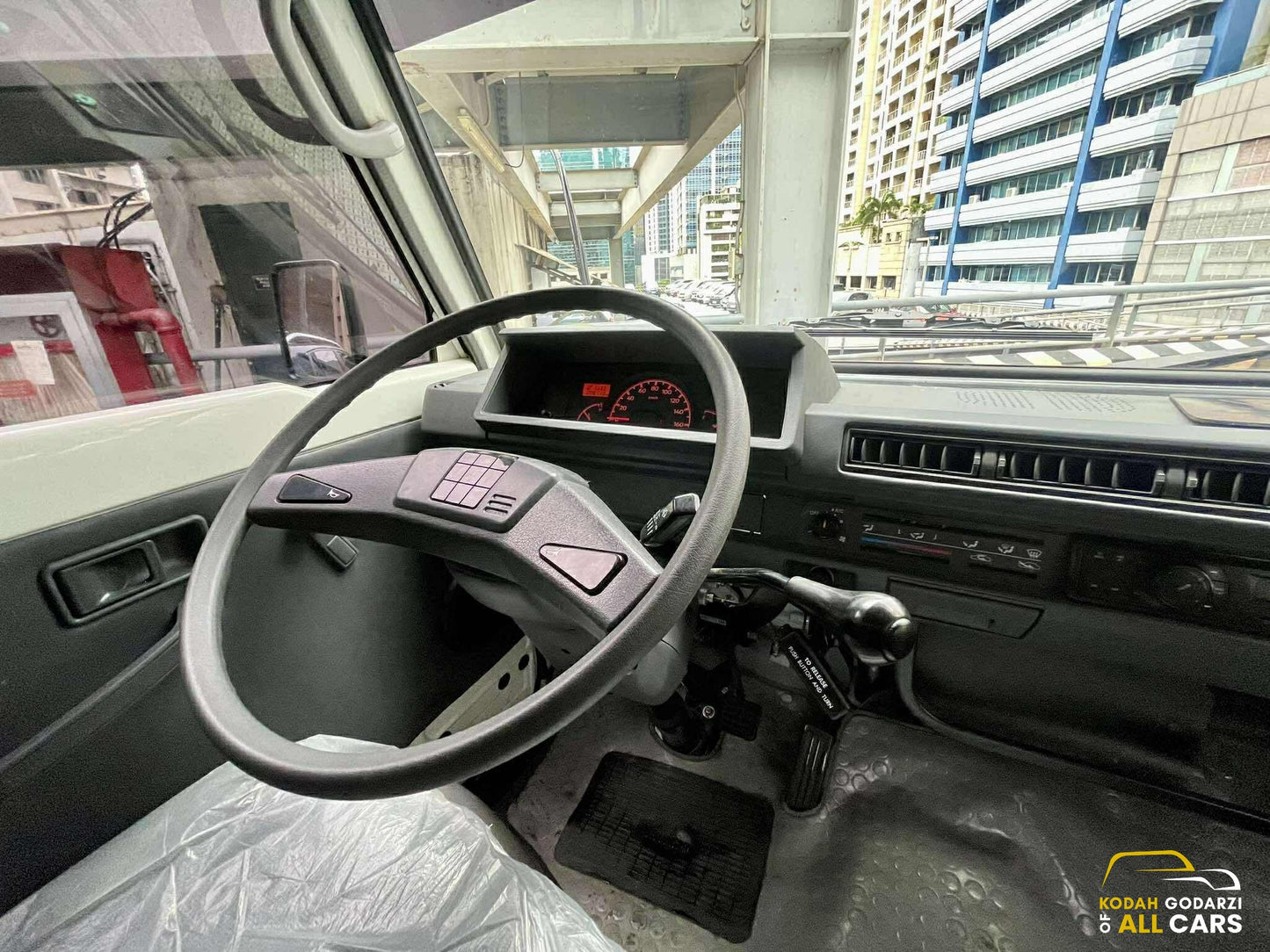2025 Mitsubishi L300 2.2D FB Body Dual Ac, Manual, Diesel