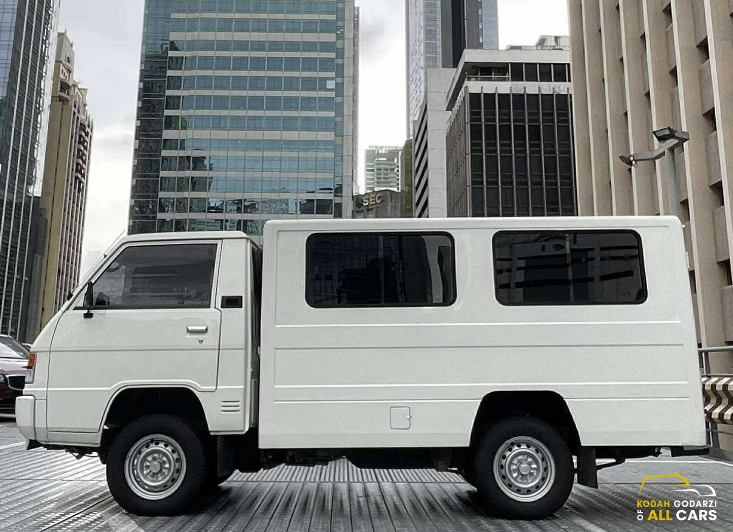 2025 Mitsubishi L300 2.2D FB Body Dual Ac, Manual, Diesel