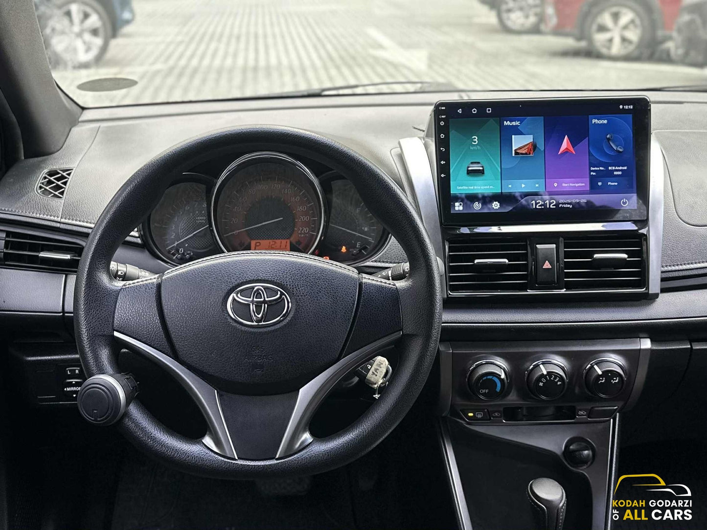 2015 Toyota Yaris 1.3 E, Automatic, Gas