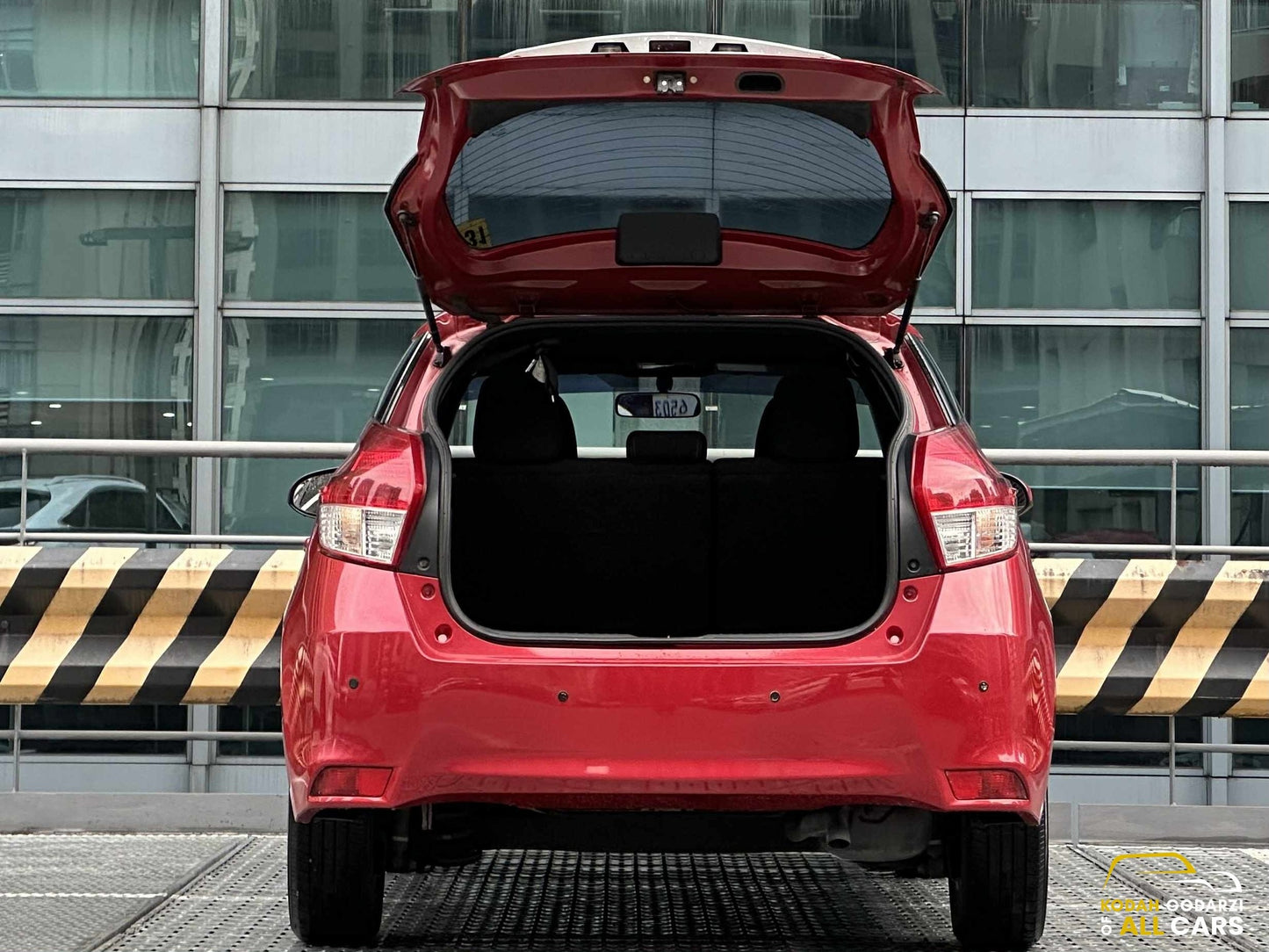 2015 Toyota Yaris 1.3 E, Automatic, Gas