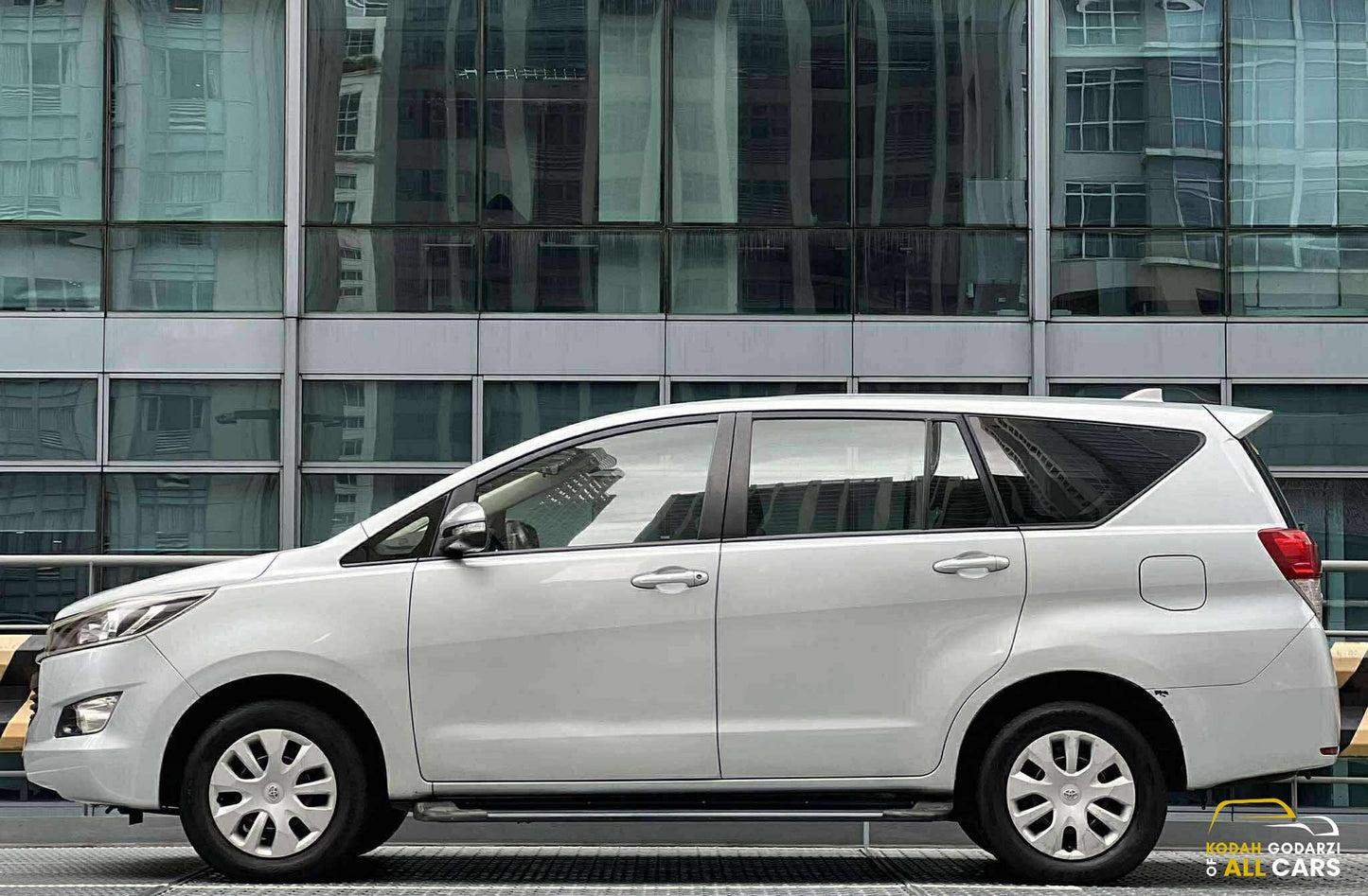 2018 Toyota Innova 2.0 J, Manual, Gas