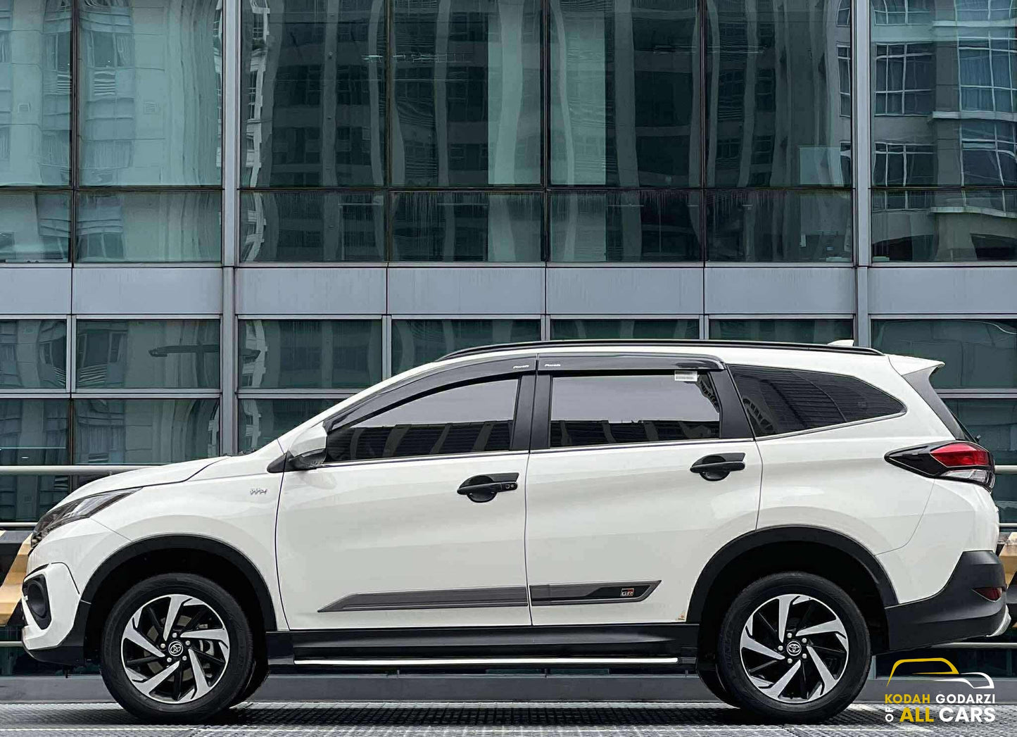2025 Toyota Rush 1.5 GRS, Automatic, Gas