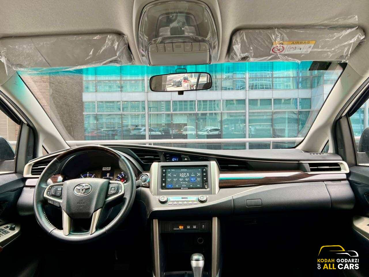 2022 Toyota Innova 2.8 V, Automatic, Diesel