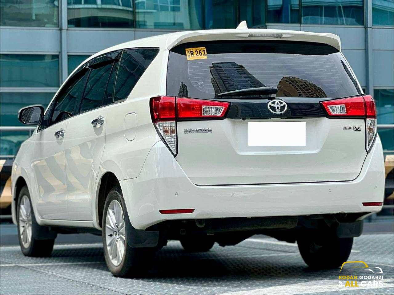 2022 Toyota Innova 2.8 V, Automatic, Diesel