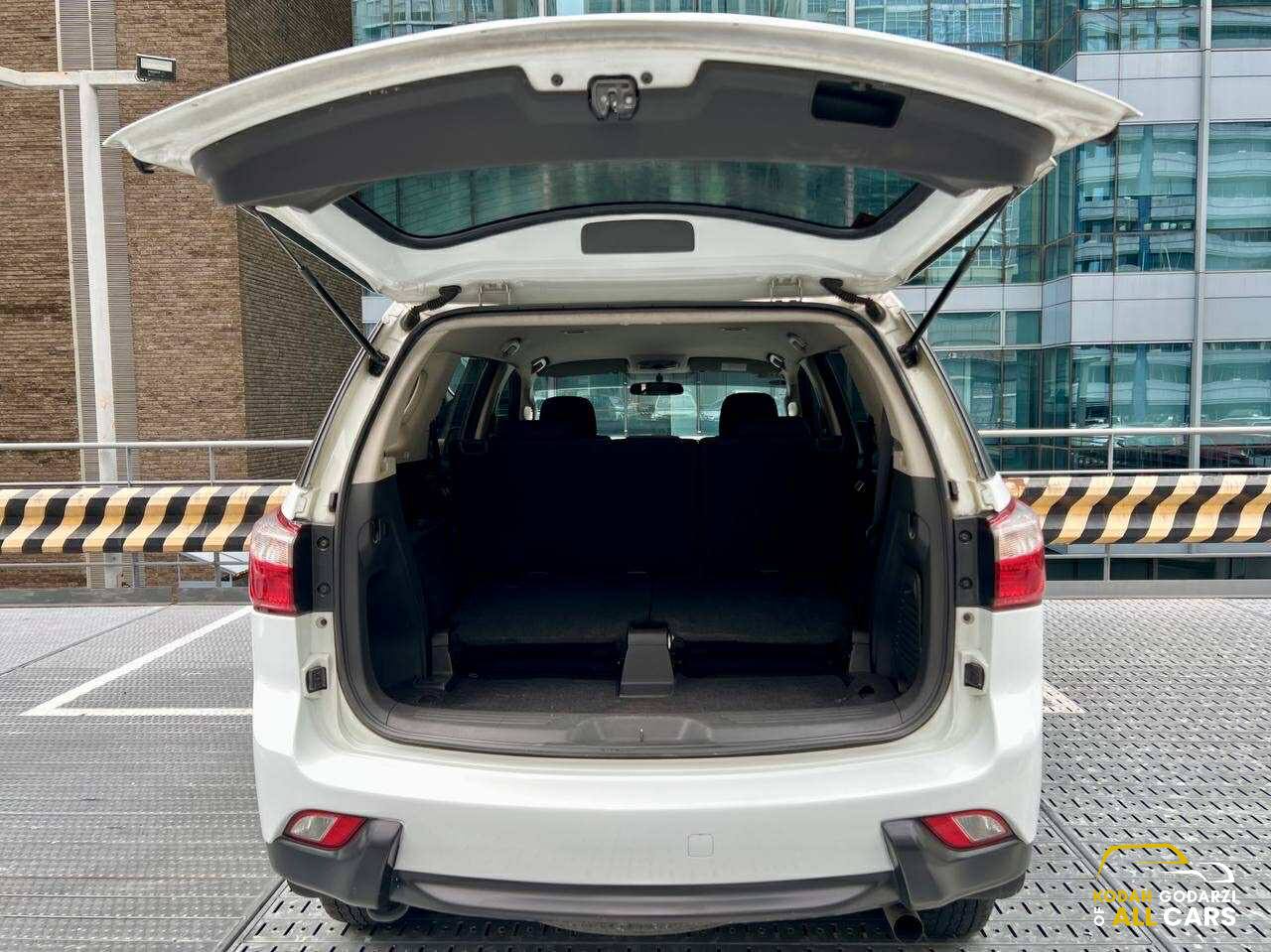 2016 Isuzu MUX 2.5 LS 4x2, Manual, Diesel