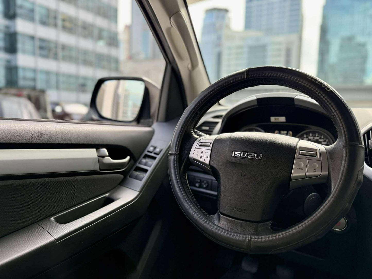 2018 Isuzu MUX LSA 4x2 2.5, Manual, Diesel
