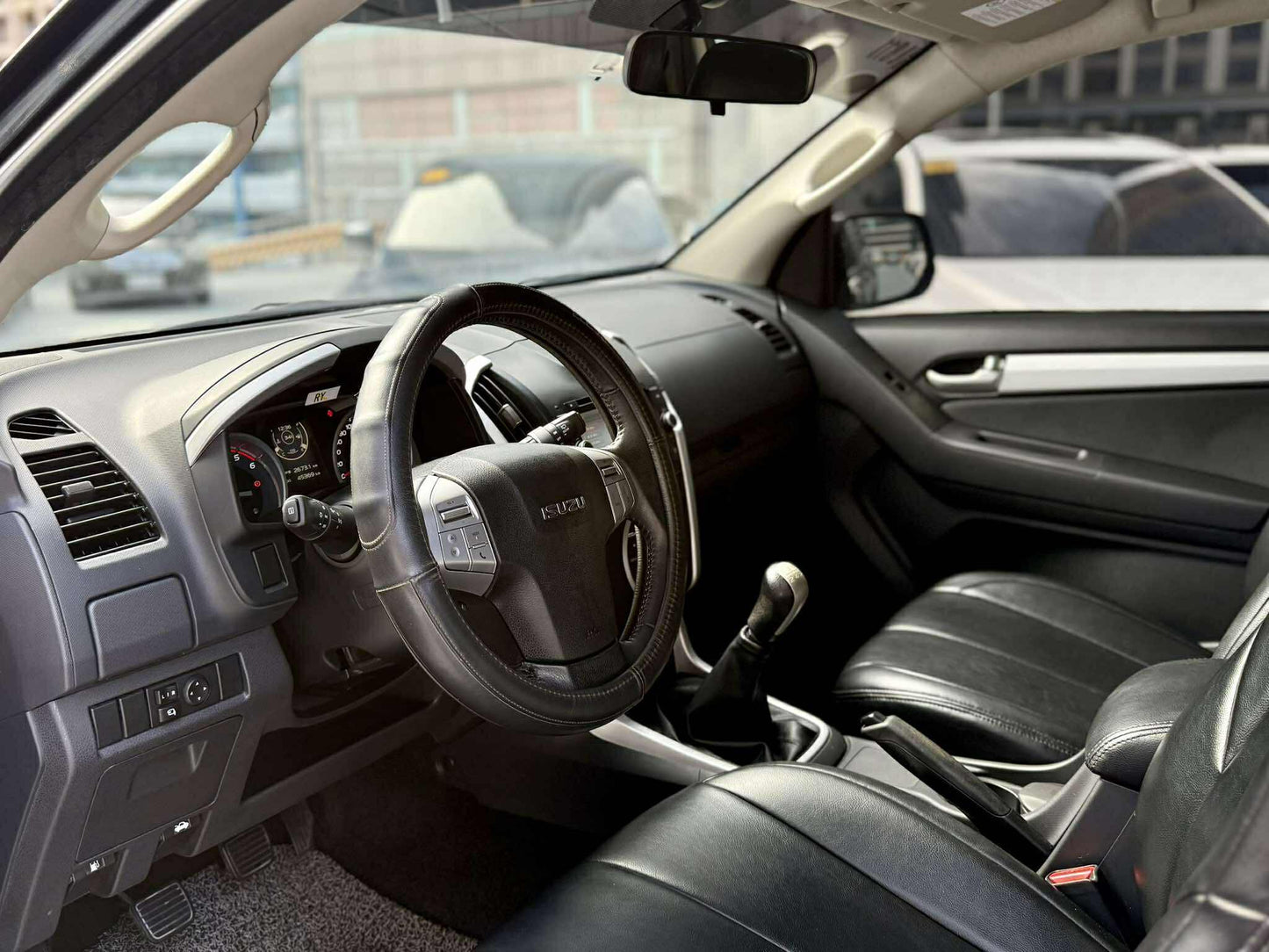 2018 Isuzu MUX LSA 4x2 2.5, Manual, Diesel