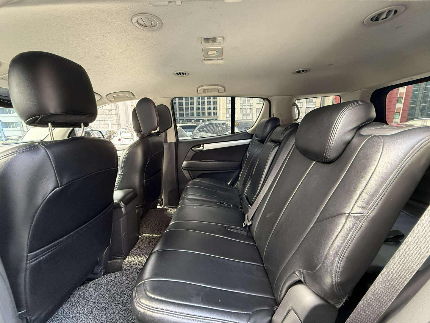 2018 Isuzu MUX LSA 4x2 2.5, Manual, Diesel