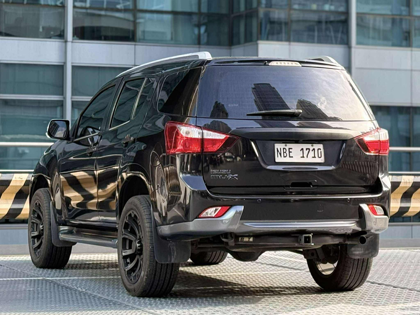 2018 Isuzu MUX LSA 4x2 2.5, Manual, Diesel