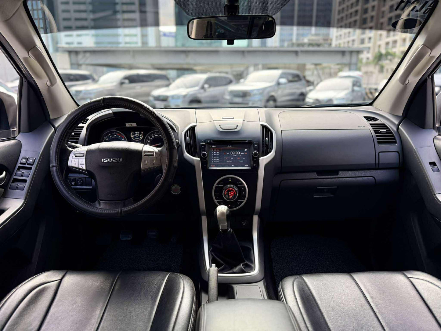 2018 Isuzu MUX LSA 4x2 2.5, Manual, Diesel