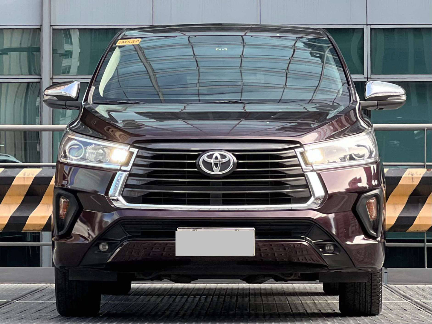 2022 Toyota Innova 2.8 V, Automatic, Diesel