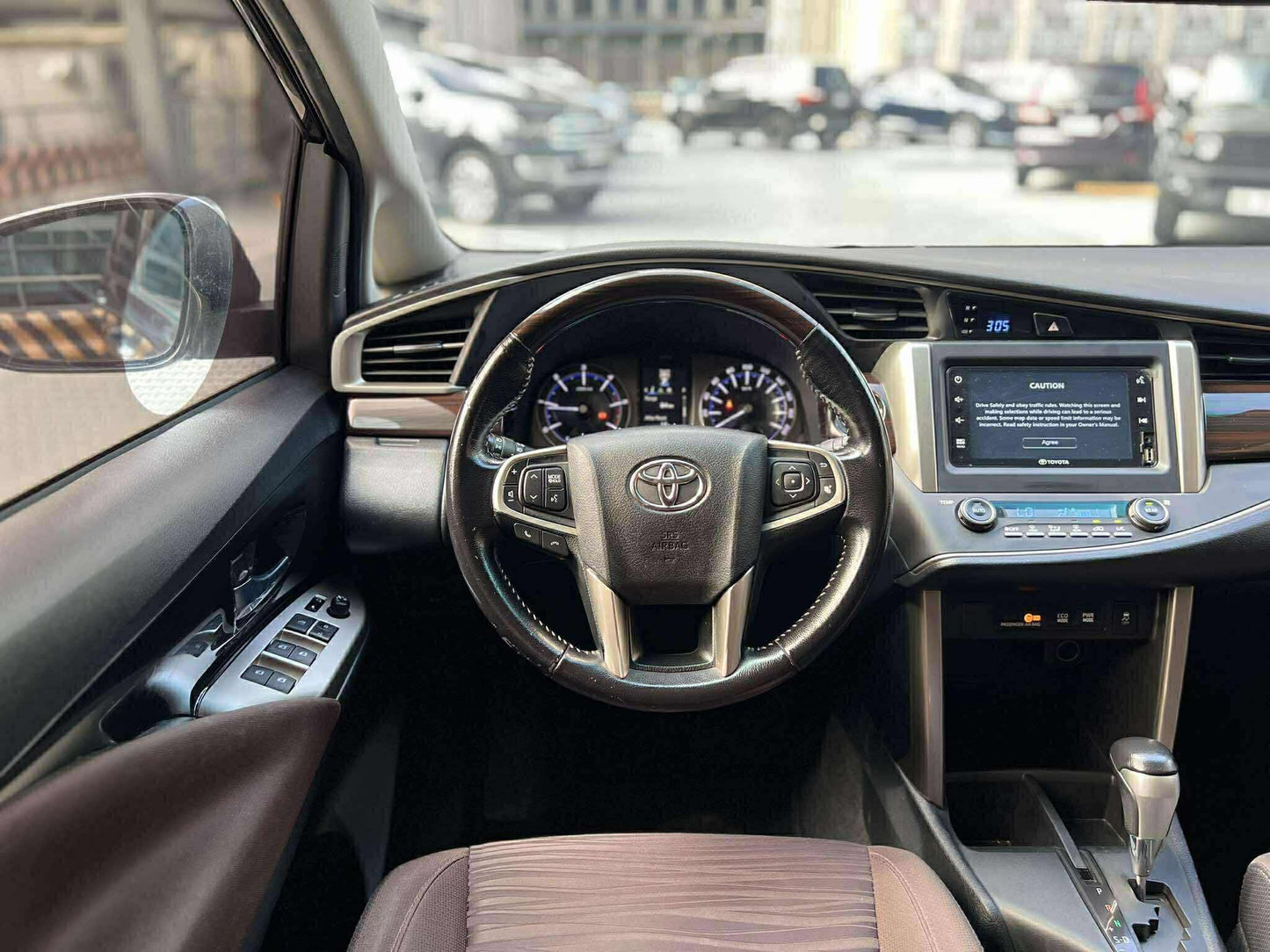 2022 Toyota Innova 2.8 V, Automatic, Diesel