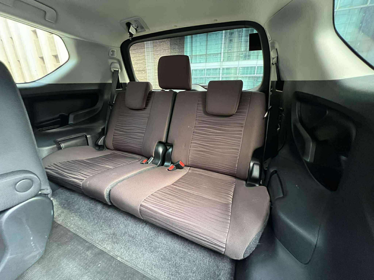 2022 Toyota Innova 2.8 V, Automatic, Diesel