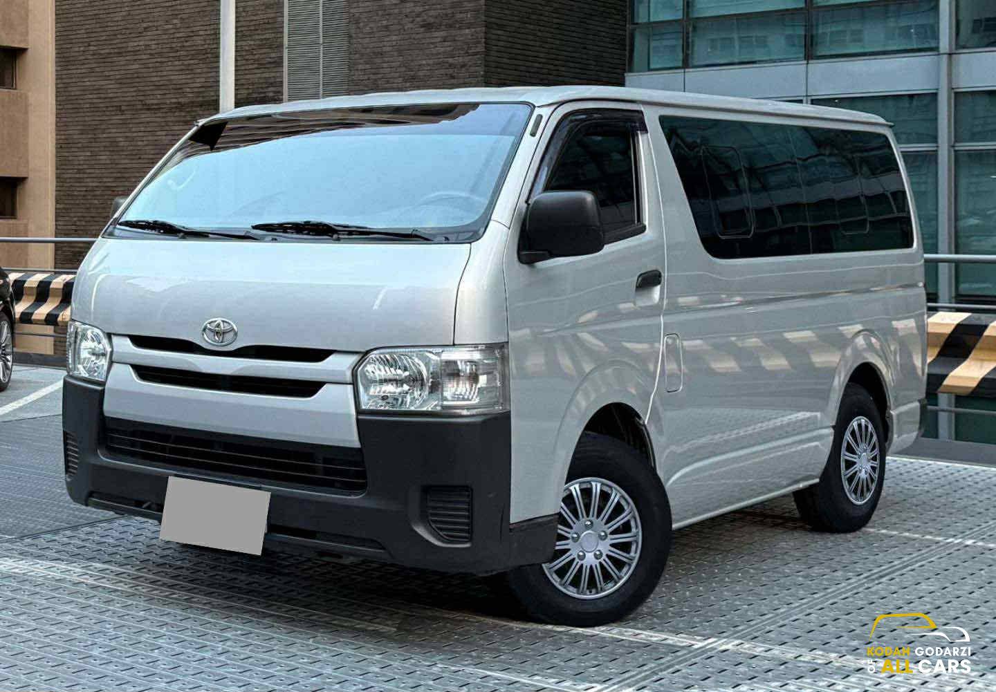 2023 Toyota Hiace Commuter 3.0, Manual, Diesel