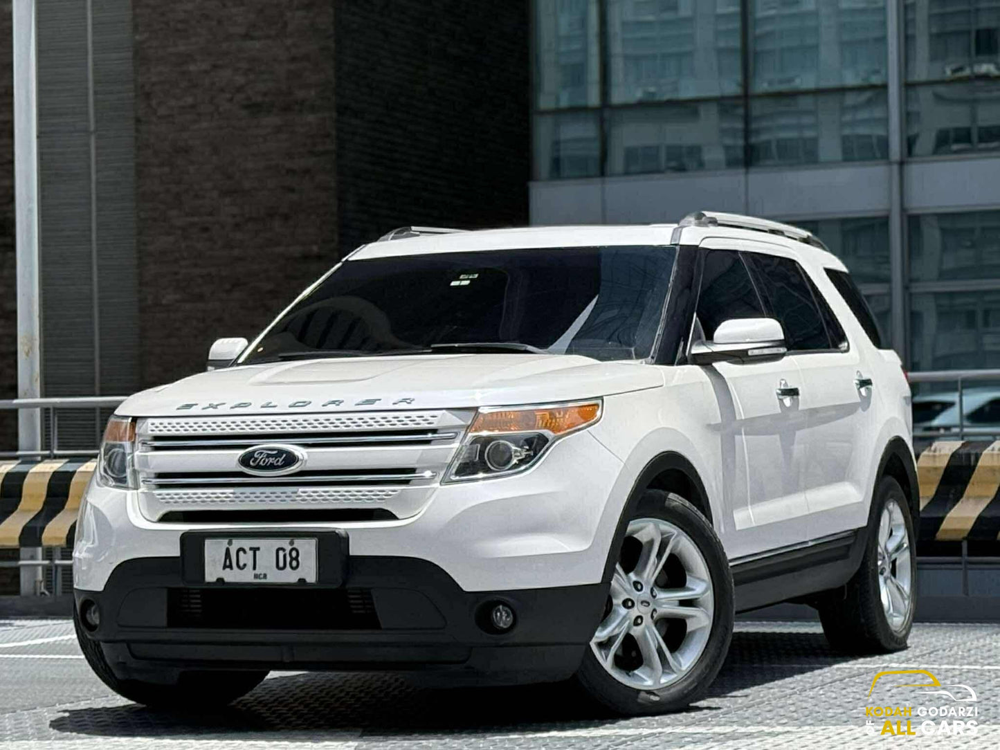 2014 Ford Explorer 4x2 Ecoboost 2.0, Automatic, Gas