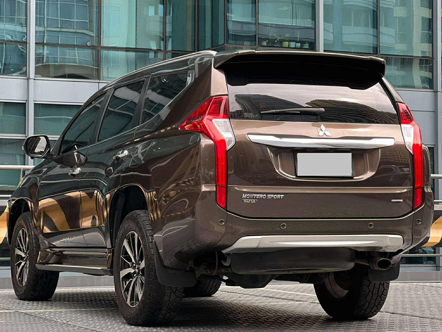 2016 Mitsubishi Montero GLS Premium 4x2, Automatic, Diesel