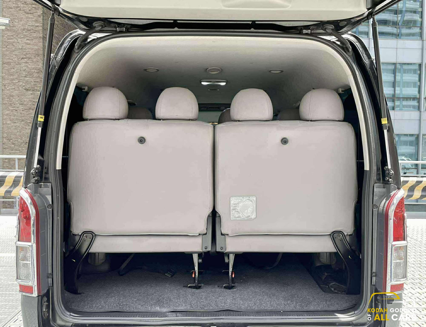 2019 Toyota Hiace Super Grandia Leather 3.0, Automatic, Diesel