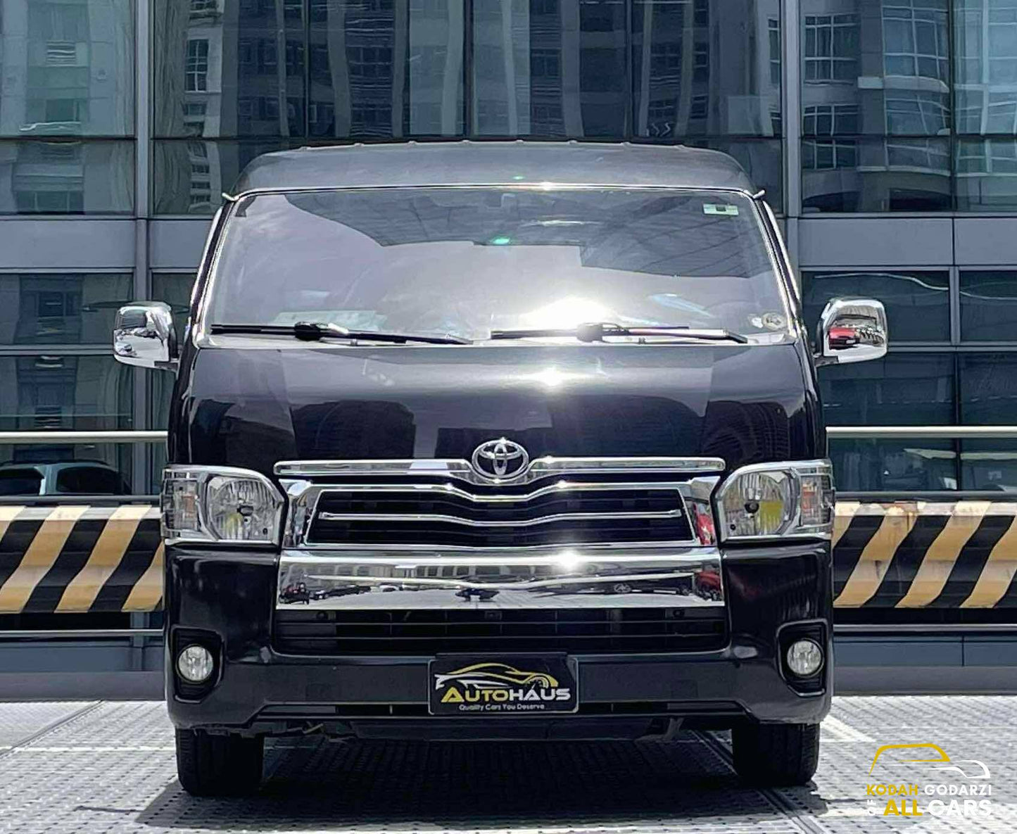 2019 Toyota Hiace Super Grandia Leather 3.0, Automatic, Diesel