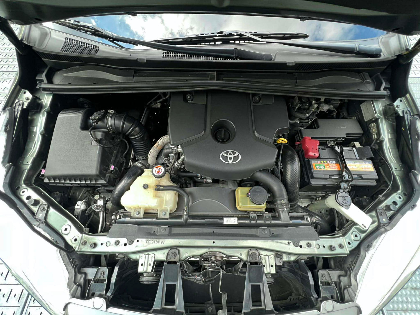 2017 Toyota Innova 2.8 V, Automatic, Diesel