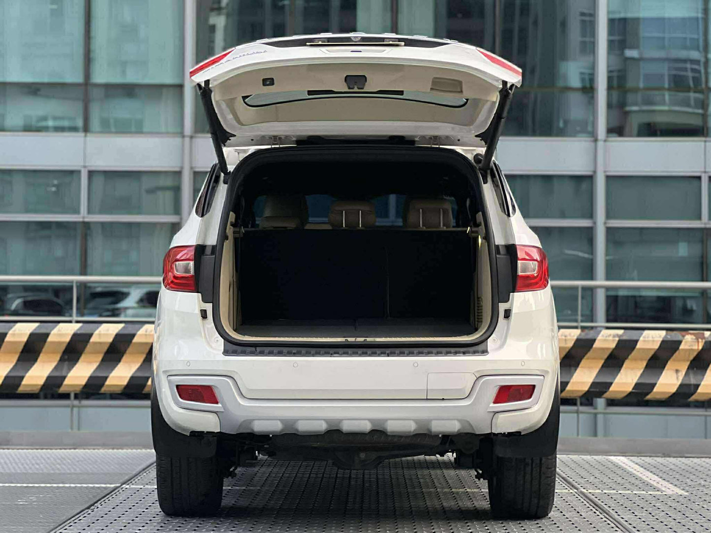 2016 Ford Everest Titanium Plus 4x2 With Sunroof, Automatic, Diesel