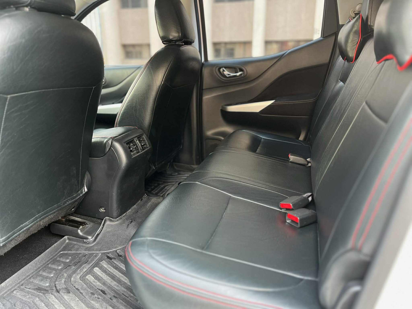 2017 Nissan Navara 2.5 EL 4x2, Automatic, Diesel