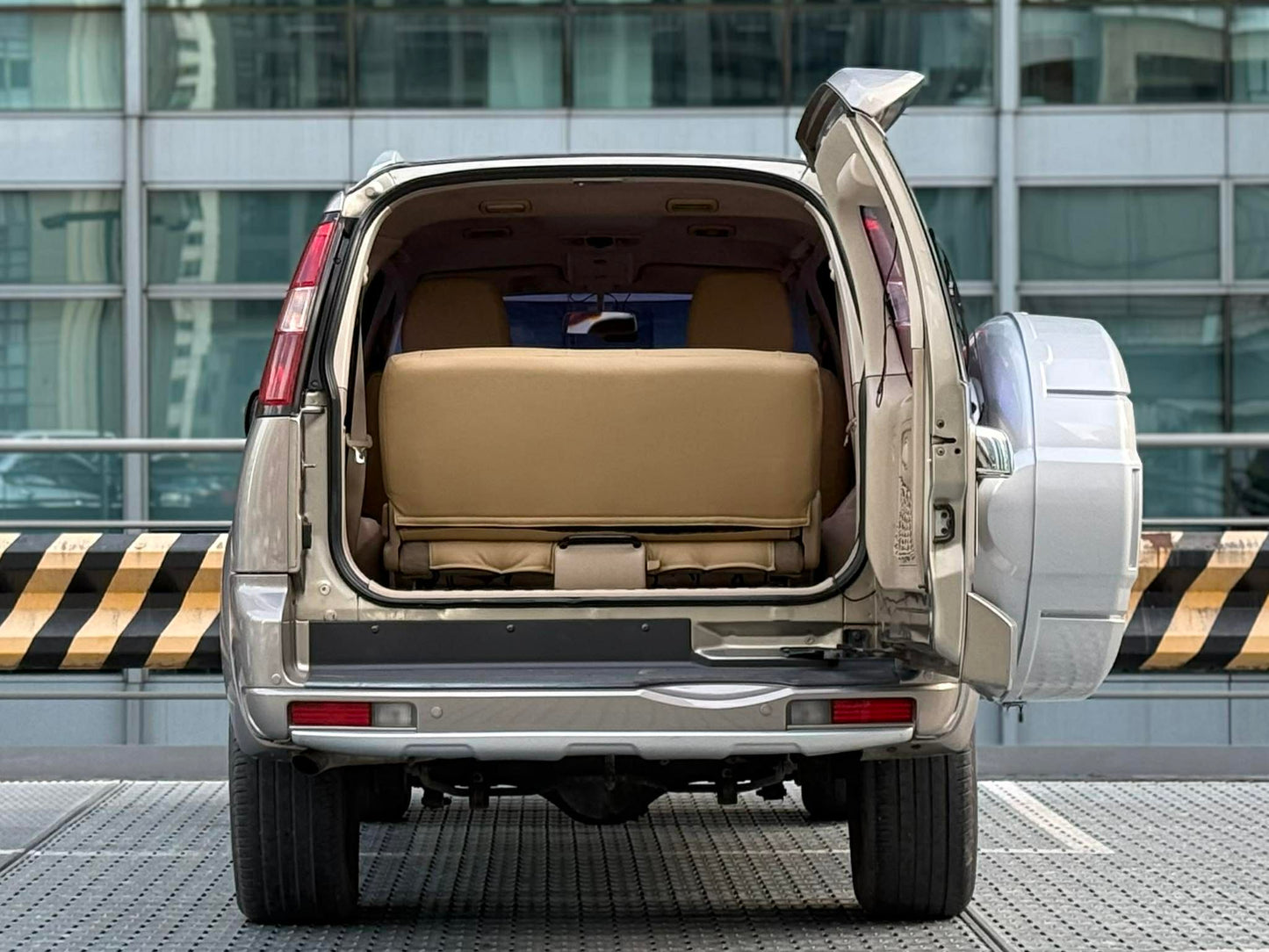 2012 Ford Everest 4x2 2.5, Automatic, Diesel