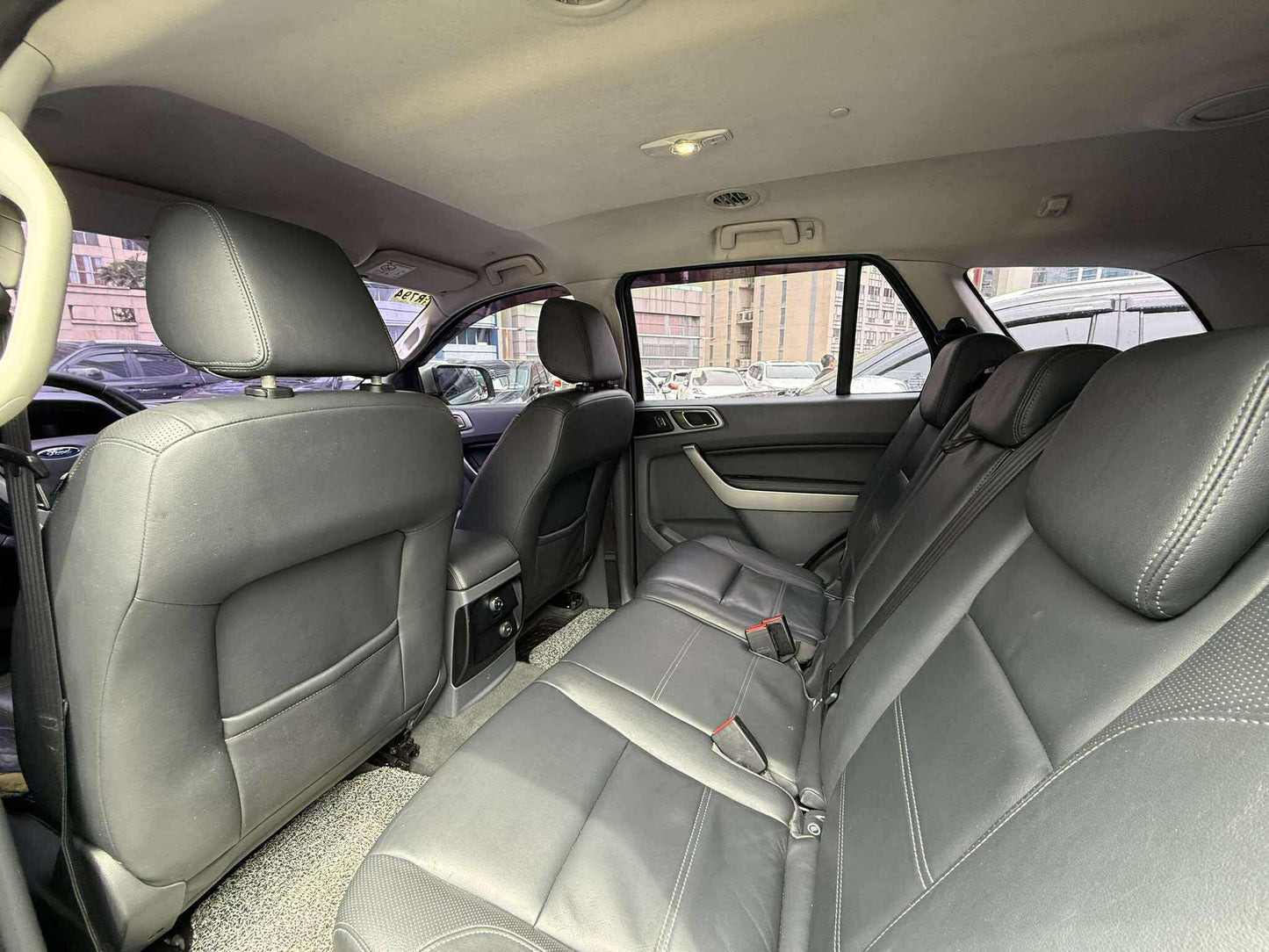 2018 Ford Everest Trend 4x2 2.2,
Automatic, Diesel