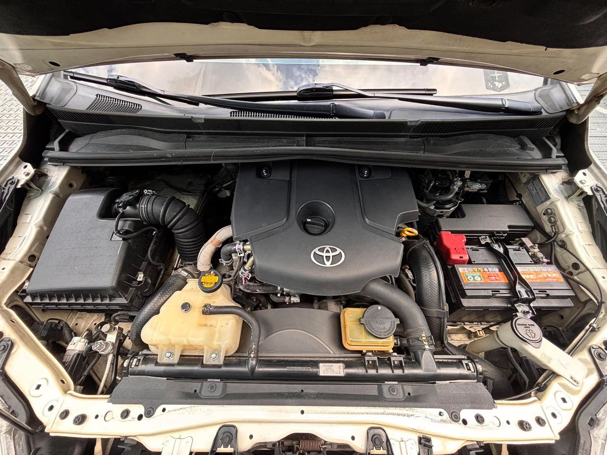 2017 Toyota Innova 2.8 V, Automatic, Diesel