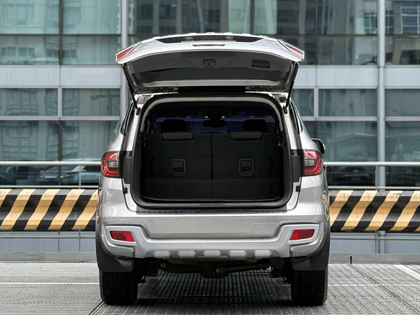 2018 Ford Everest Trend 4x2 2.2,
Automatic, Diesel