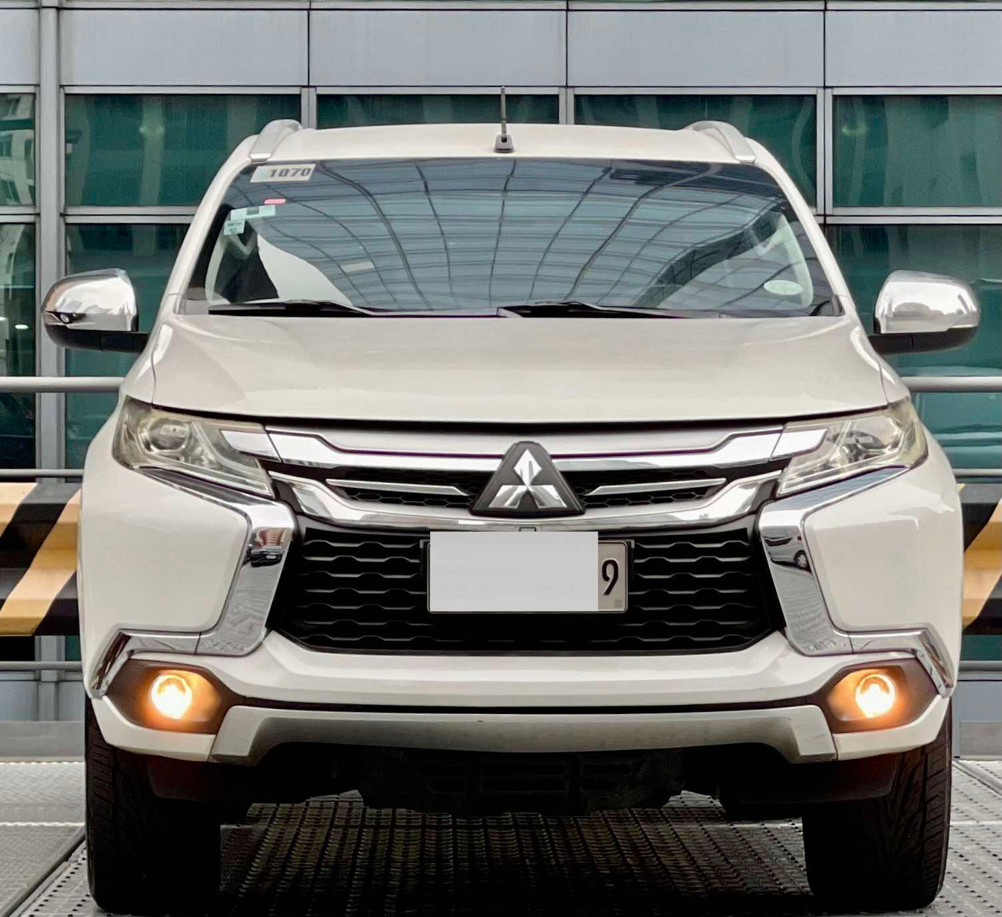 2016 Mitsubishi Montero GLS Sport, Automatic, Diesel