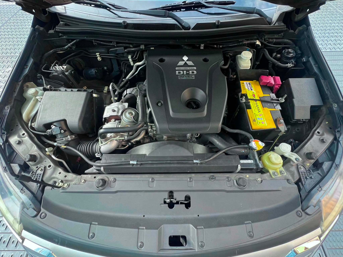 2016 Mitsubishi Montero 2.5 GLS Premium, Automatic, Diesel