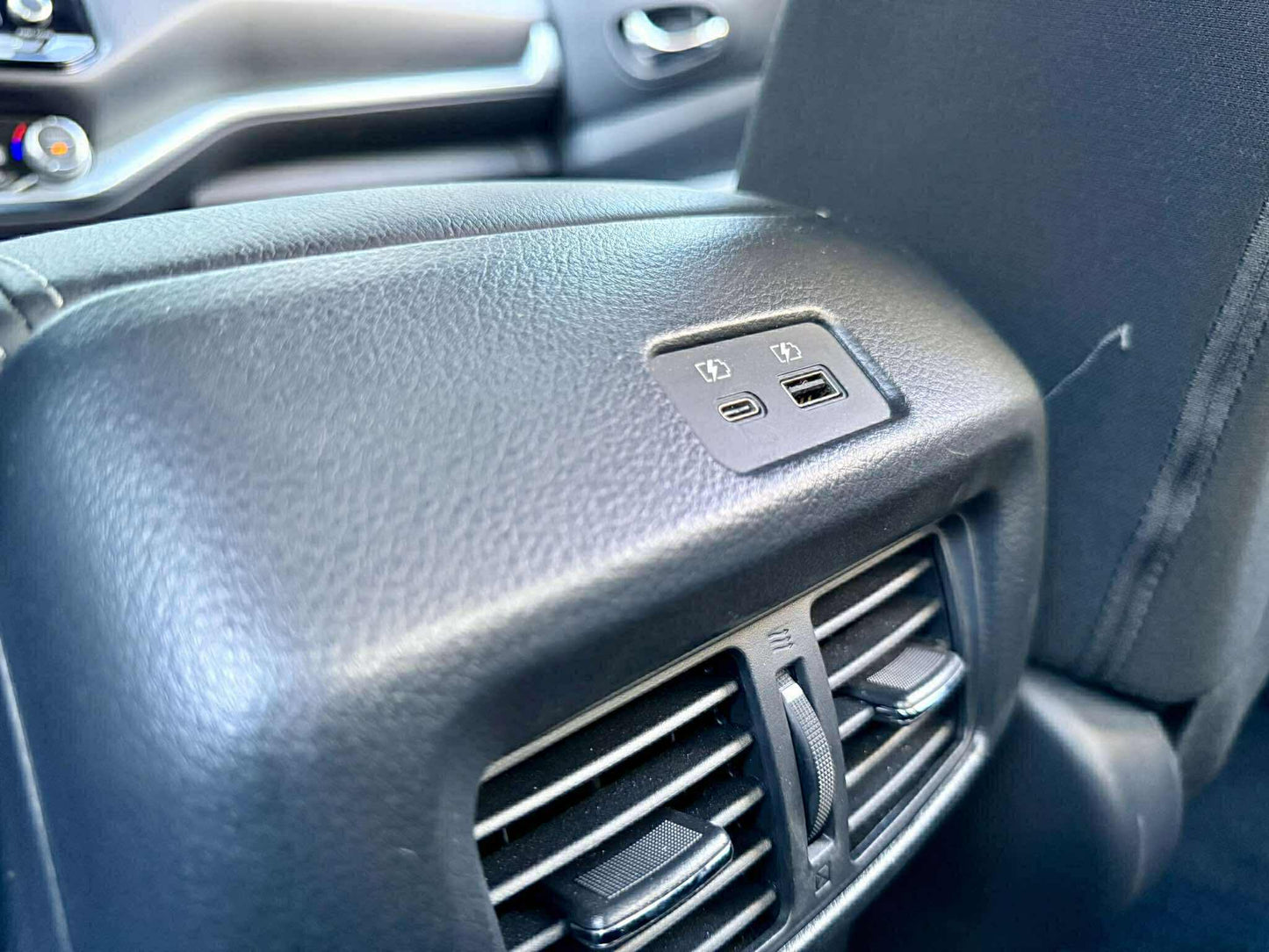 2025 Nissan Navara 2.5 VE Calibre, Automatic, Diesel