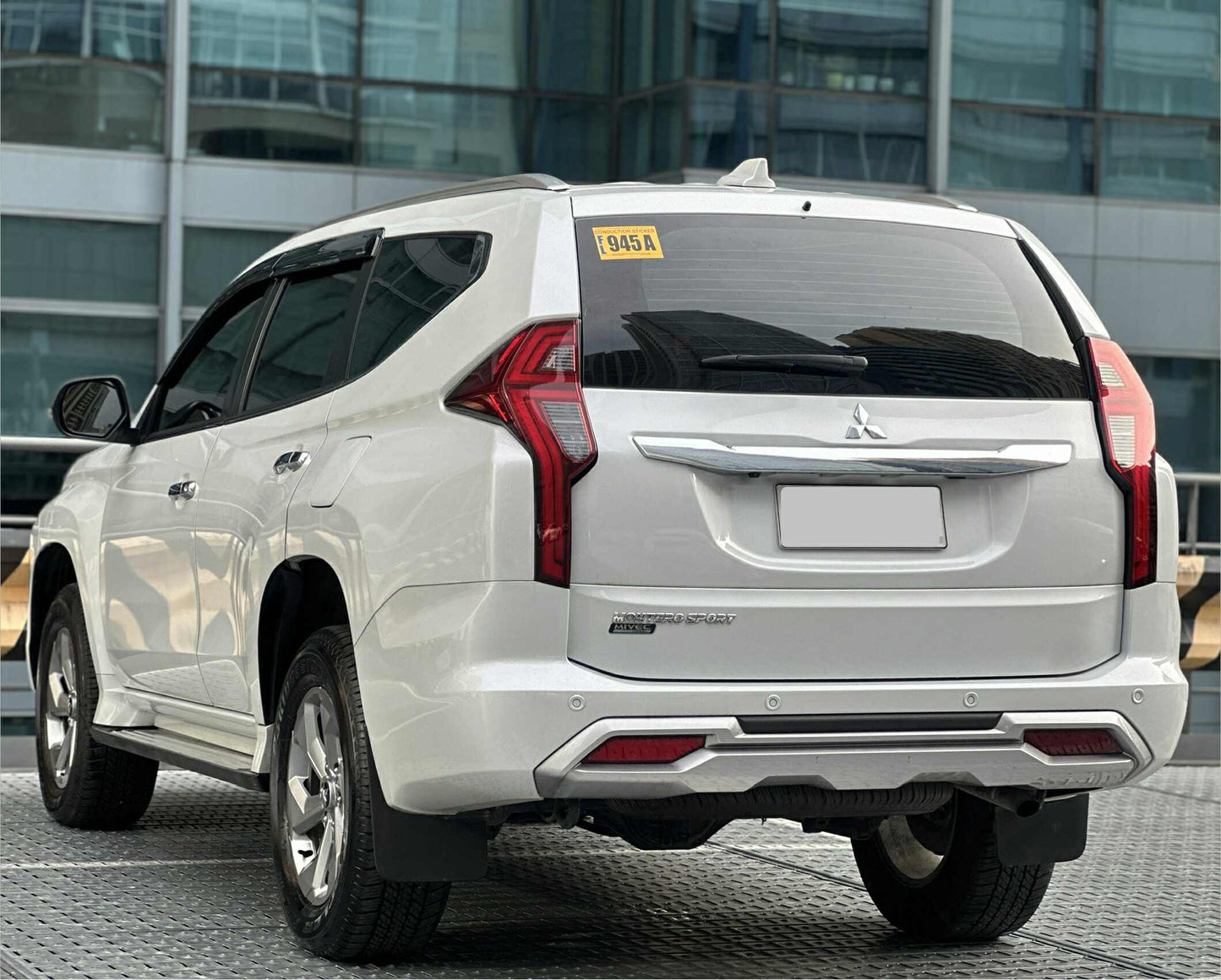 2025 Mitsubishi Montero 2.4D GLX 2WD, Manual, Diesel